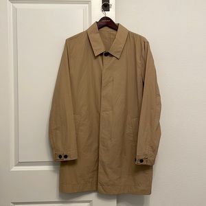 Light half trench coat